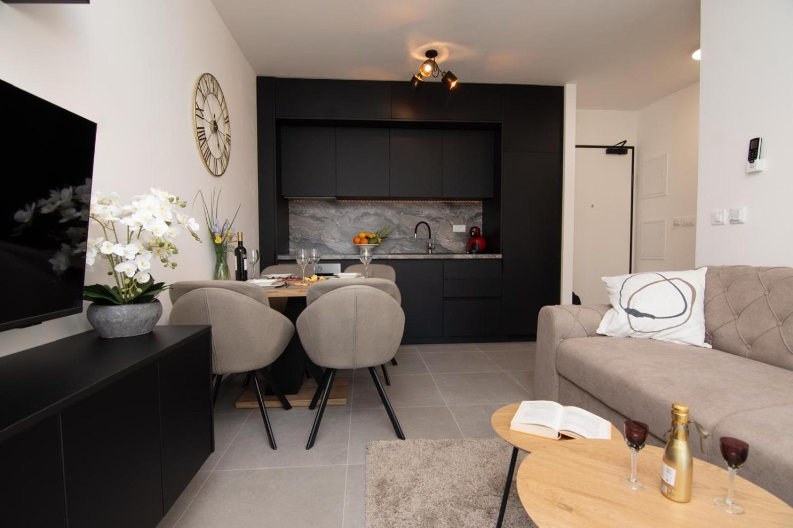Studio Apartman Apollonia Sinj Zewnętrze zdjęcie